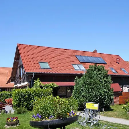 In Nahe Ostseestrand 아파트 Lutow